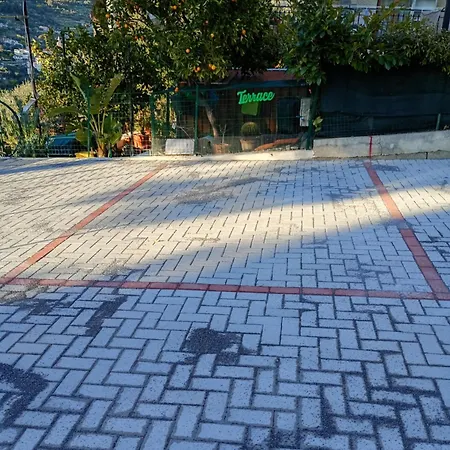 아파트 Le Mimose Terrace